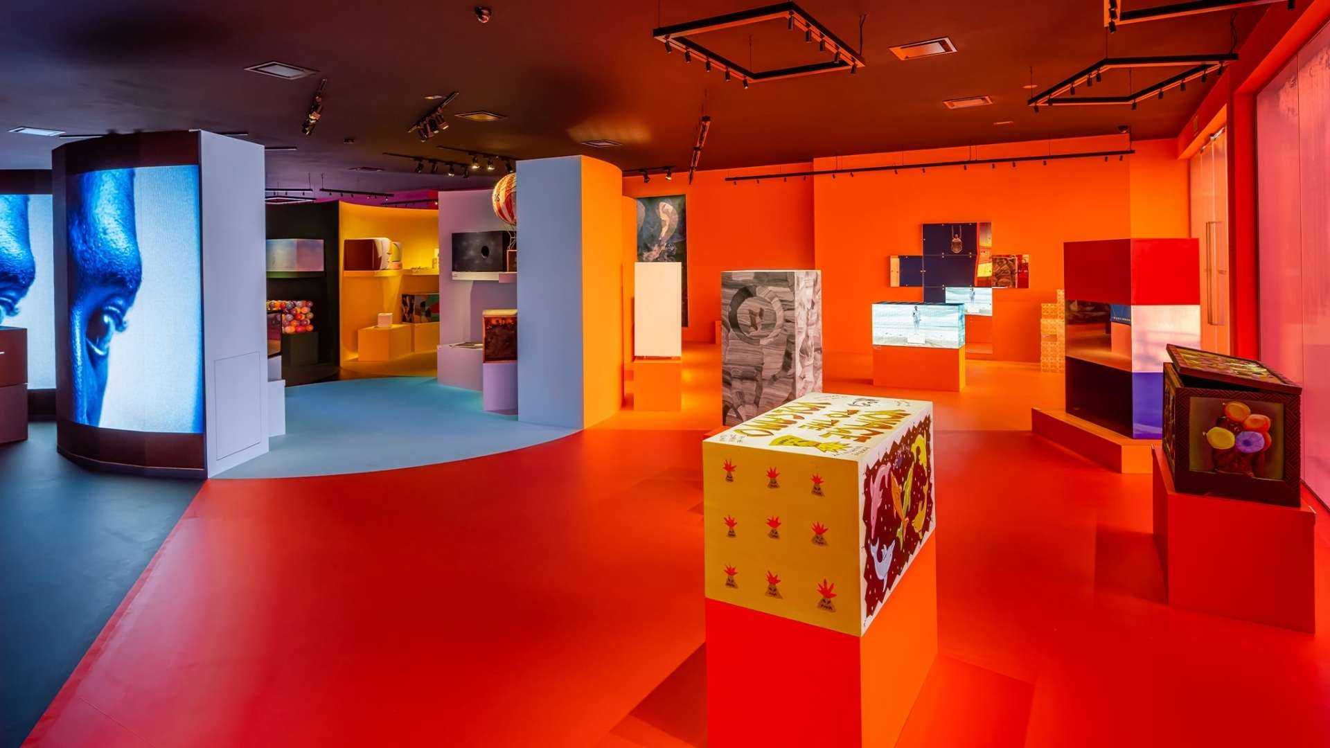 200 TRUNKS, 200 VISIONARIES: THE EXHIBITION IN NEW YORK