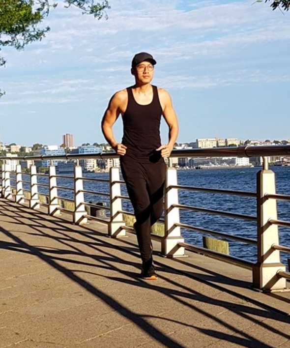 Mark Kingpayom jogging along the Hudson River, New York