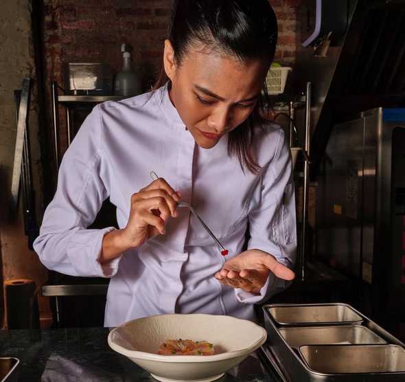 Chef Yodying Phoomcharoen